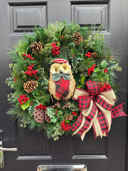 60cm Owl/Buffalo Check Christmas Wreath